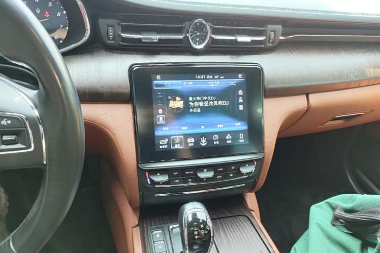 Used Maserati President 2018 3.0T Standard Edition Audio And AC Panel