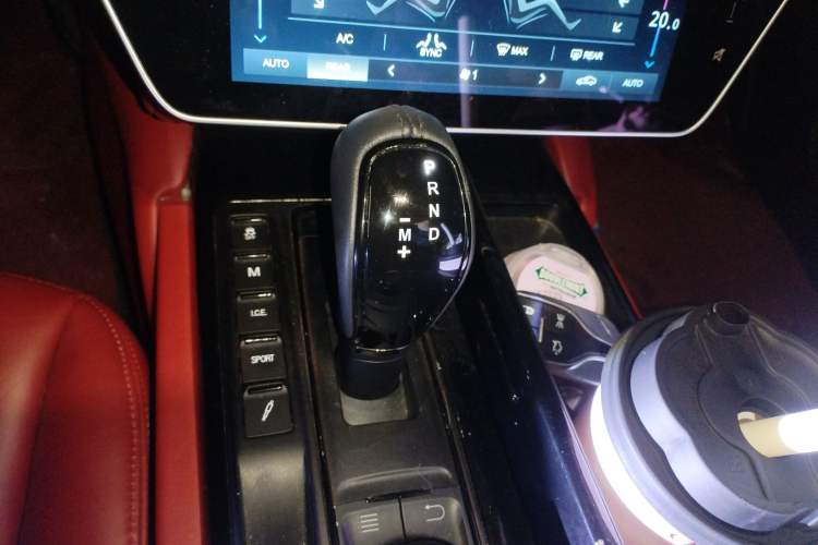 Used Maserati President 2018 3.0T Standard Edition Gear Lever
