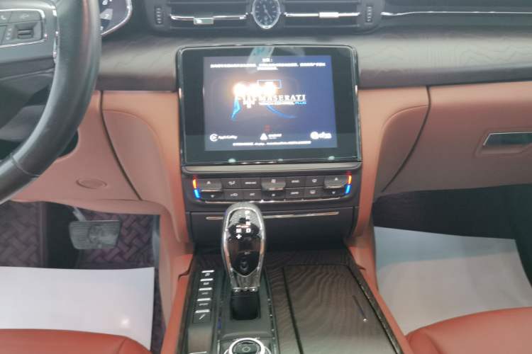 Used Maserati President 2018 3.0T Standard Edition Audio And AC Panel