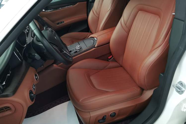 Used Maserati President 2018 3.0T Standard Edition Left Front Seat