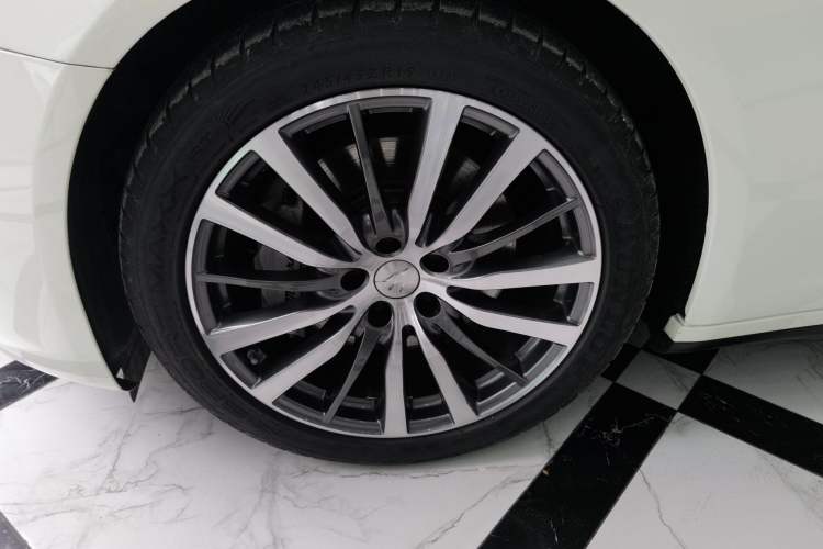 Used Maserati President 2018 3.0T Standard Edition Left Front Wheel Hub