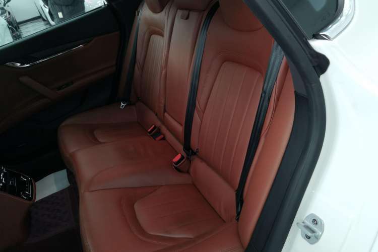 Used Maserati President 2018 3.0T Standard Edition Left Rear Seat