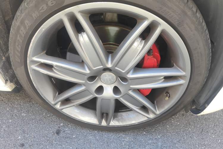 Used Maserati President 2018 3.0T Sport Edition Right Front Wheel Hub