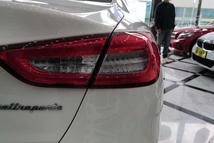 Used Maserati President 2018 3.0T Standard Edition Right Rear Taillight