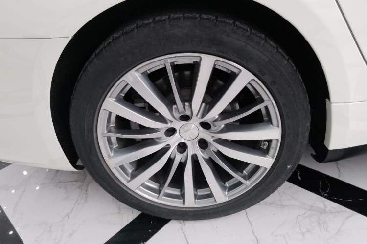 Used Maserati President 2018 3.0T Standard Edition Right Rear Wheel Hub