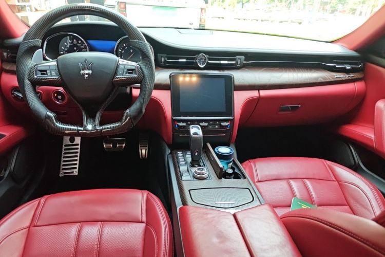 Used Maserati President 2019 3.0T Luxury Edition China VI Standard Center Console