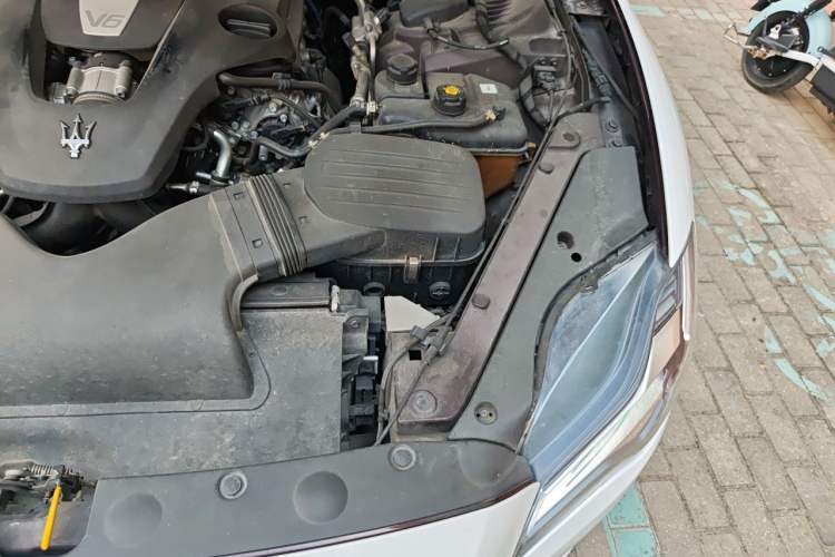Used Maserati President 2019 3.0T Luxury Edition China VI Standard Engine Bay Left