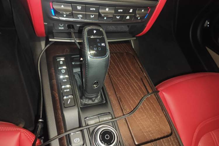 Used Maserati President 2020 3.0T Standard Edition Gear Lever