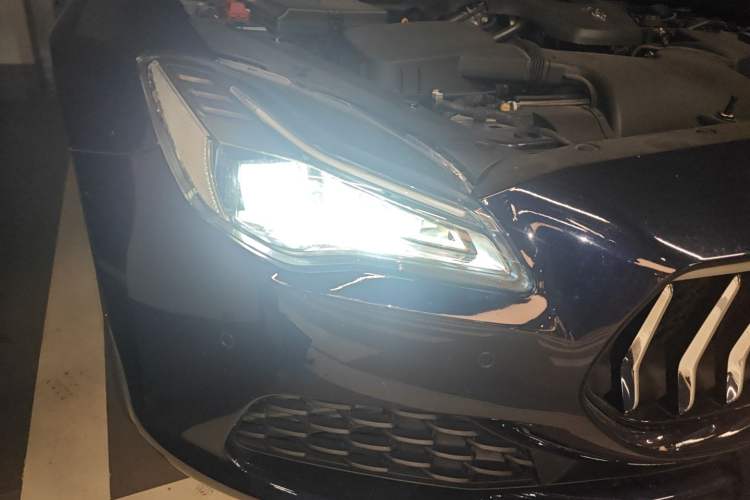 Used Maserati President 2020 3.0T Standard Edition Right Front Headlight