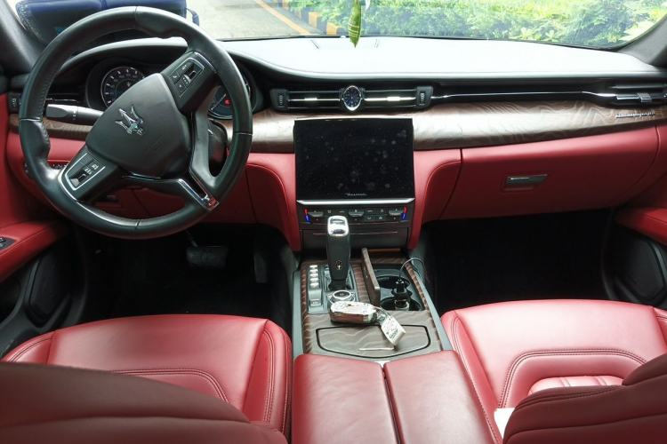 Used Maserati President 2021 3.0T Standard Edition Center Console