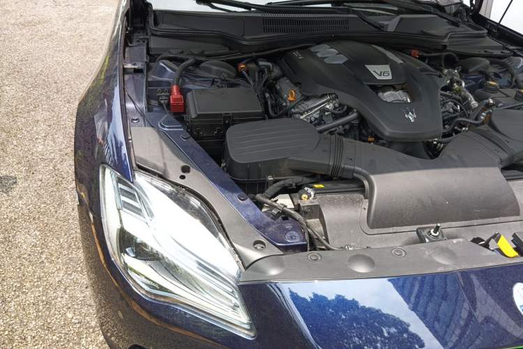 Used Maserati President 2021 3.0T Standard Edition Engine Bay Right