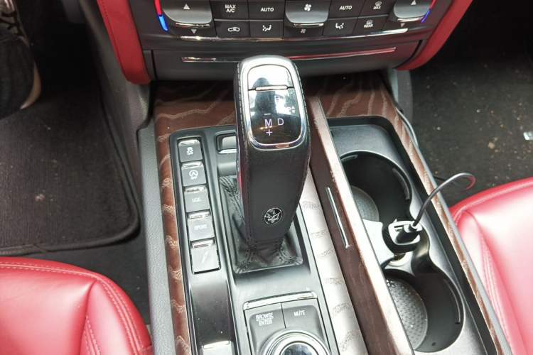 Used Maserati President 2021 3.0T Standard Edition Gear Lever