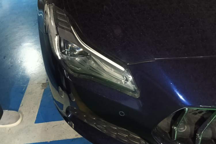 Used Maserati President 2021 3.0T Standard Edition Right Front Headlight
