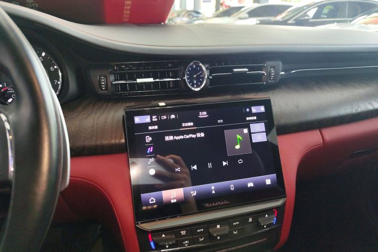 Used Maserati President 2021 3.0T Luxury Edition Audio And AC Panel