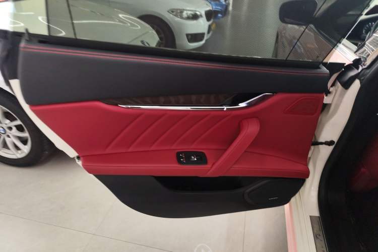 Used Maserati President 2021 3.0T Luxury Edition Interior 8
