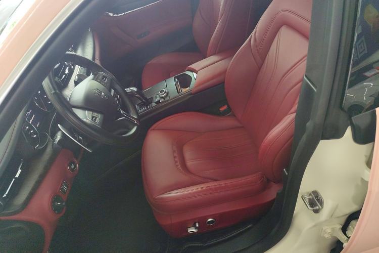 Used Maserati President 2021 3.0T Luxury Edition Left Front Seat