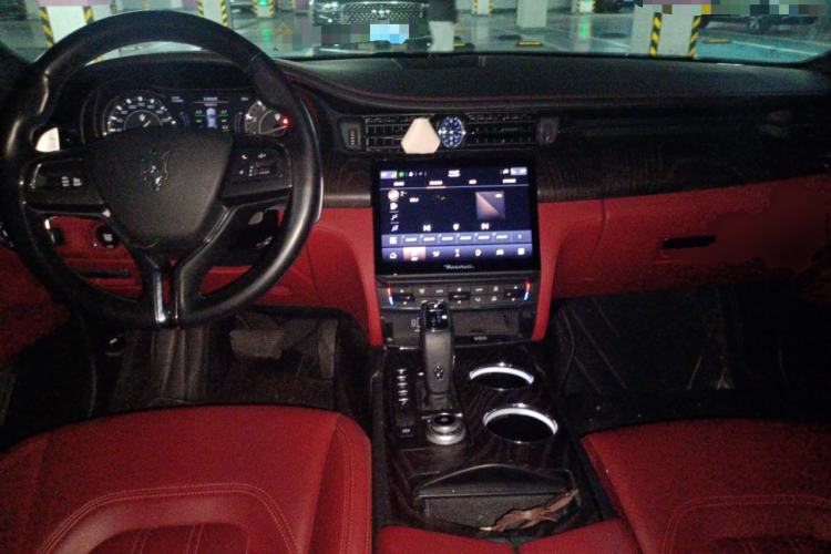 Used Maserati President 2021 3.0T Standard Edition Center Console