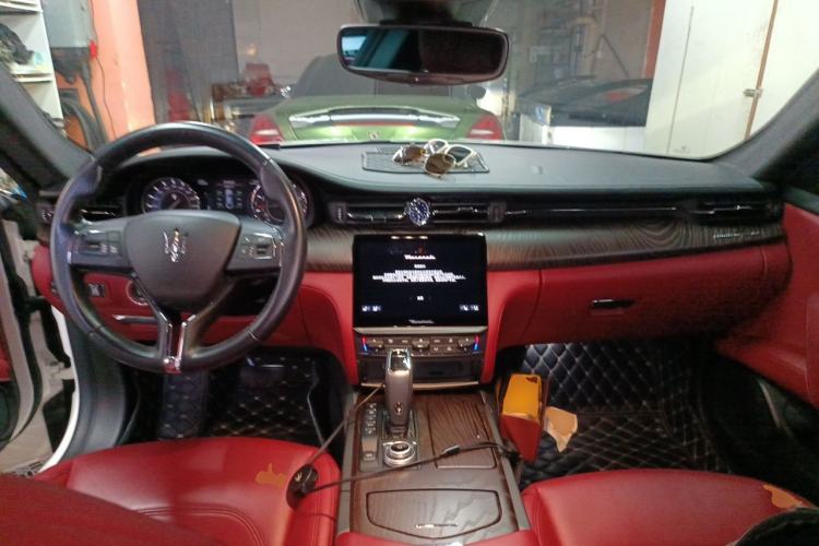 Used Maserati President 2021 3.0T Standard Edition Center Console