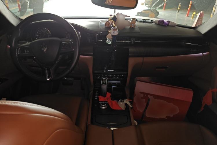 Used Maserati President 2021 3.0T Standard Edition Center Console