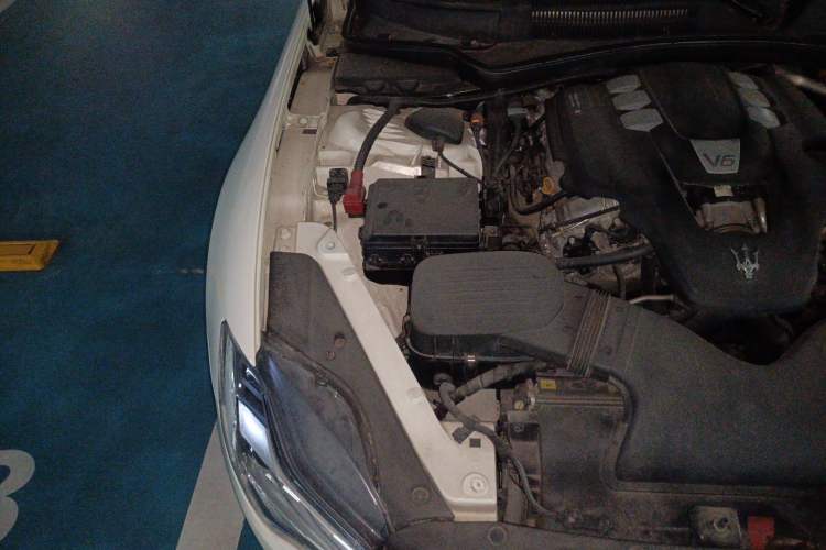 Used Maserati President 2021 3.0T Standard Edition Engine Bay Right
