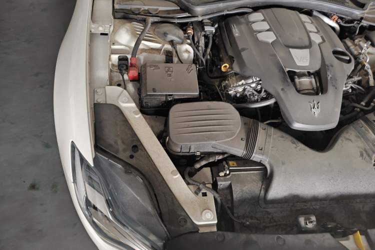 Used Maserati President 2021 3.0T Standard Edition Engine Bay Right