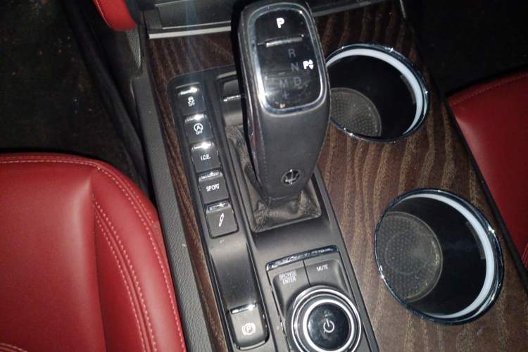 Used Maserati President 2021 3.0T Standard Edition Gear Lever
