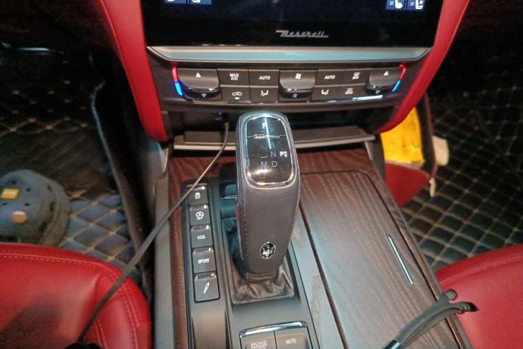 Used Maserati President 2021 3.0T Standard Edition Gear Lever