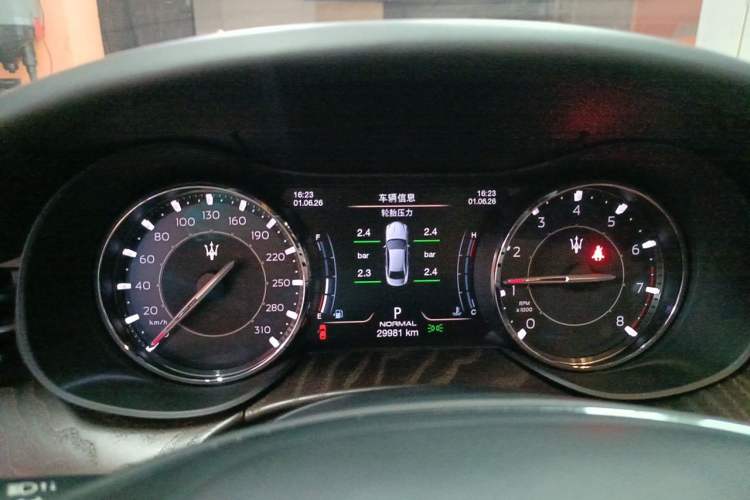 Used Maserati President 2021 3.0T Standard Edition Odometer Close Up