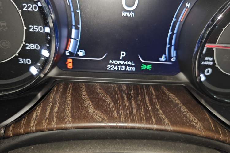 Used Maserati President 2021 3.0T Standard Edition Odometer Close Up