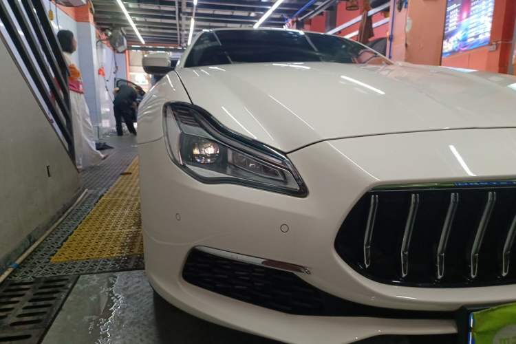 Used Maserati President 2021 3.0T Standard Edition Right Front Headlight