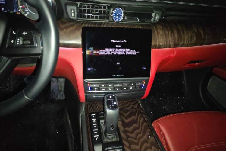 Used Maserati President 2022 3.0T GT Audio And AC Panel