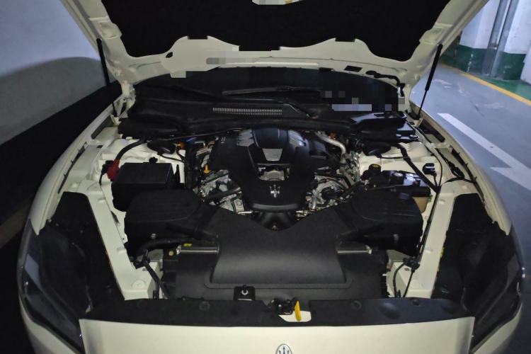 Used Maserati President 2022 3.0T GT Engine Bay