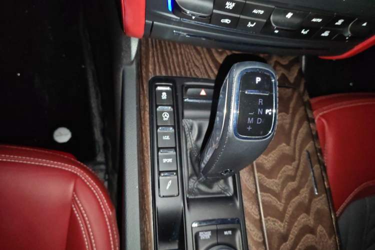 Used Maserati President 2022 3.0T GT Gear Lever