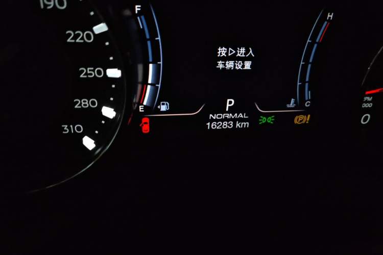 Used Maserati President 2022 3.0T GT Odometer Close Up