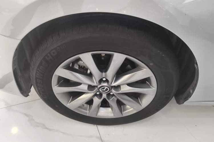 Used Mazda Atenza 2020 2.0L Blue Sky Luxury Edition Exterior 7