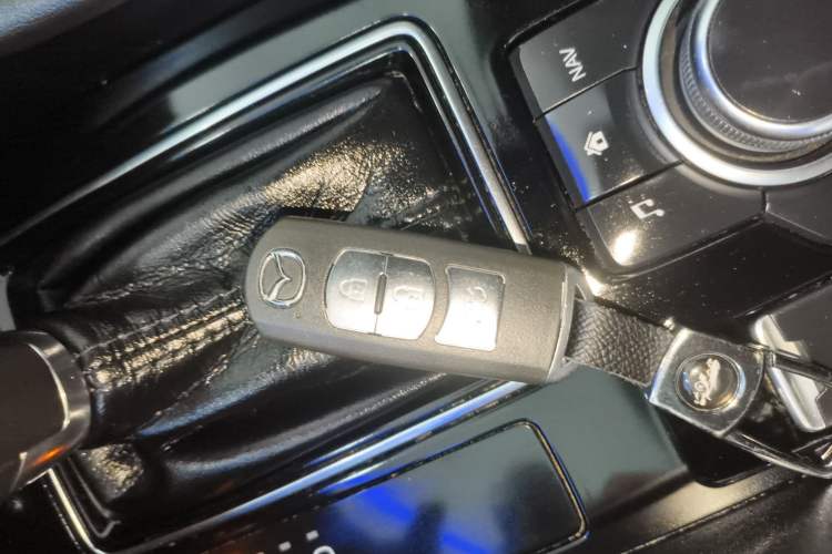 Used Mazda Atenza 2020 2.0L Blue Sky Luxury Edition Interior 1