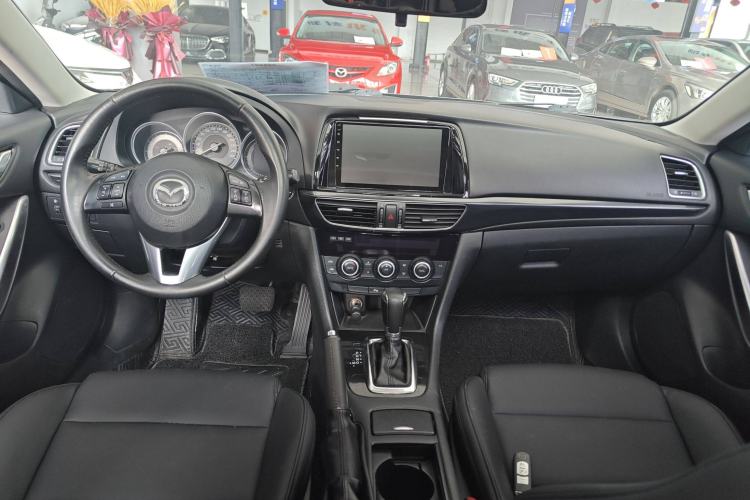 Used Mazda Atenza 2015 2.0L Blue Sky Fashion Edition Interior 3