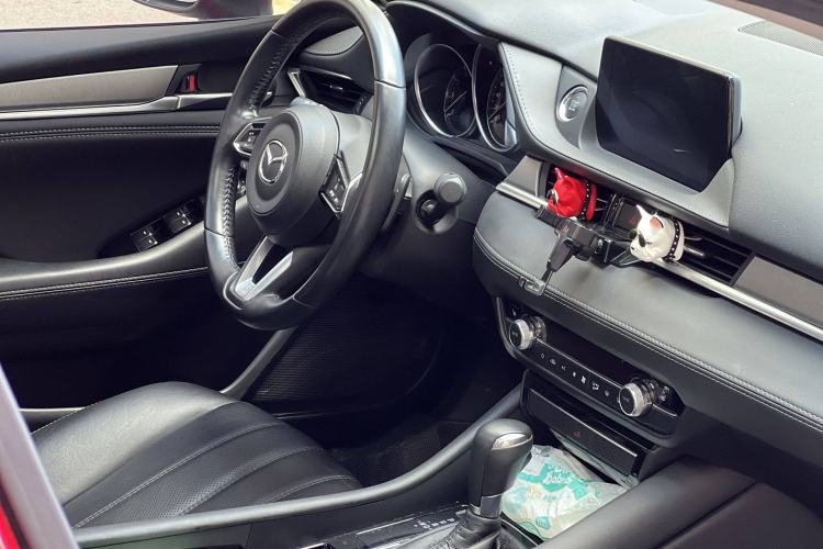 Used Mazda Atenza 2020 2.5L Skyline Sport Edition Interior 4