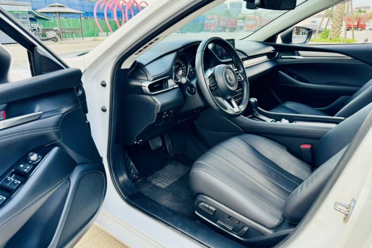 Used Mazda Atenza 2021 2.0L Blue Sky Luxury Edition Interior 1