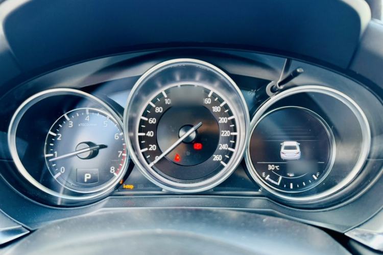 Used Mazda Atenza 2021 2.0L Blue Sky Luxury Edition Interior 12