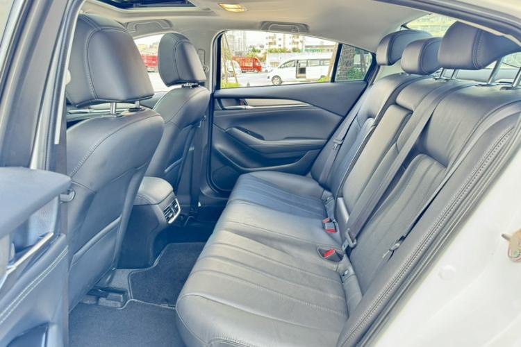 Used Mazda Atenza 2021 2.0L Blue Sky Luxury Edition Interior 13