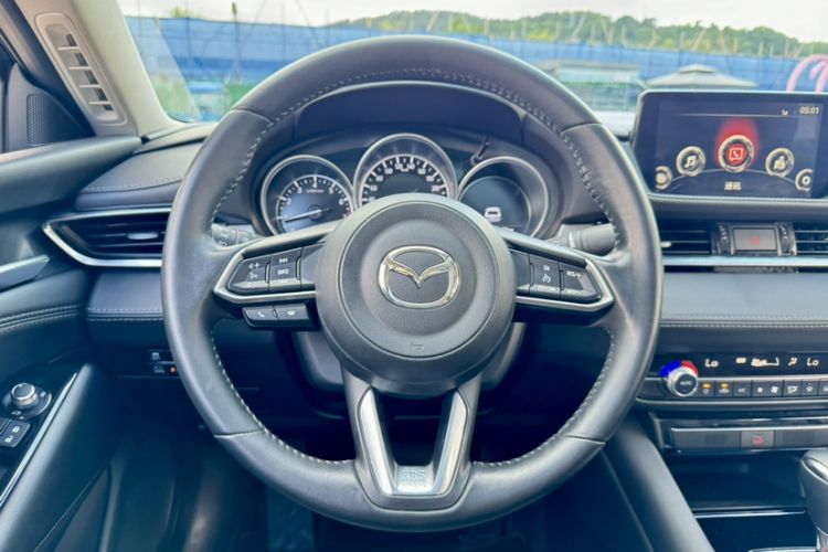 Used Mazda Atenza 2021 2.0L Blue Sky Luxury Edition Interior 3
