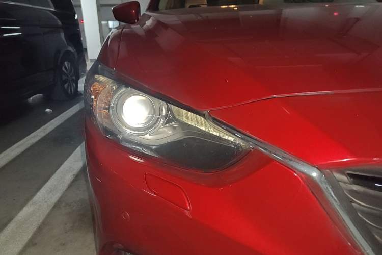 Used Mazda Atenza 2013 2.0L Standard Version Right Front Headlight
