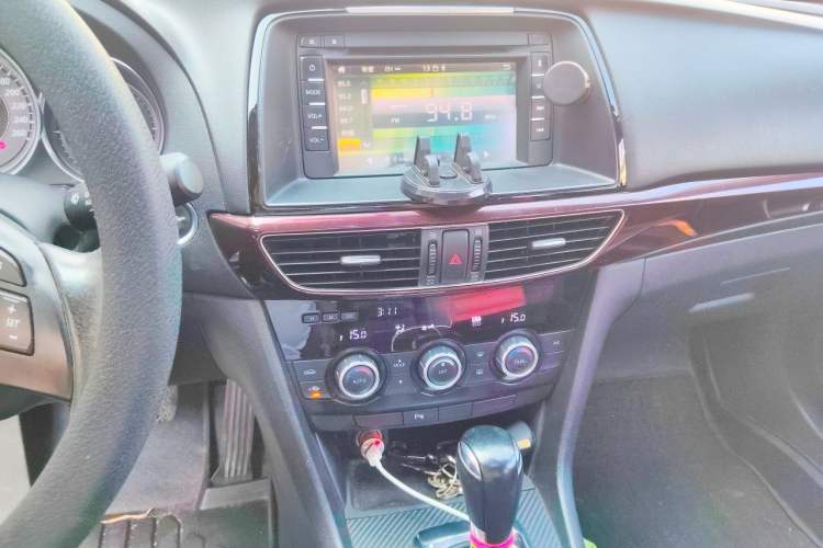 Used Mazda Atenza 2014 2.0L Blue Sky Luxury Edition Audio And AC Panel
