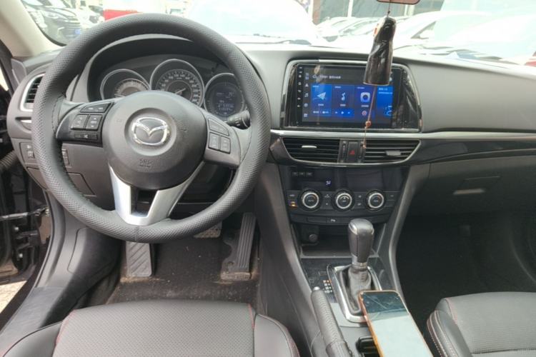 Used Mazda Atenza 2014 2.0L Blue Sky Fashion Edition Center Console