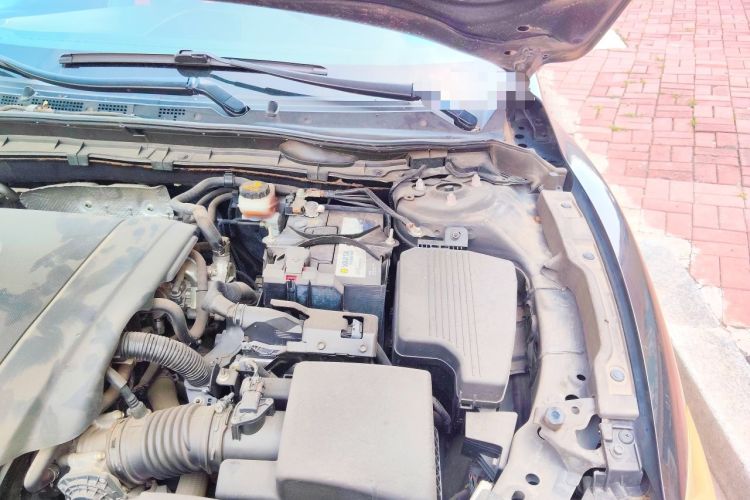Used Mazda Atenza 2014 2.0L Blue Sky Luxury Edition Engine Bay Left