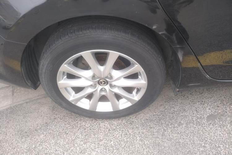 Used Mazda Atenza 2014 2.0L Blue Sky Luxury Edition Exterior 8