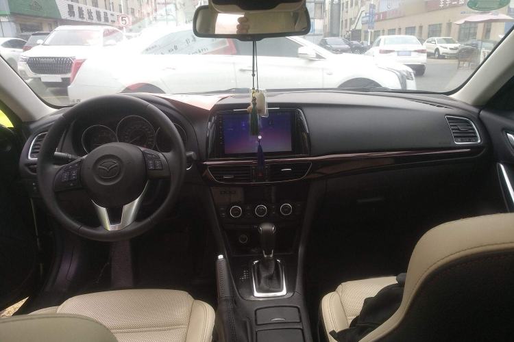 Used Mazda Atenza 2014 2.0L Blue Sky Luxury Edition Interior 2