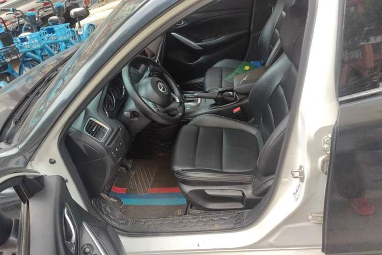 Used Mazda Atenza 2014 2.0L Blue Sky Fashion Edition Left Front Seat