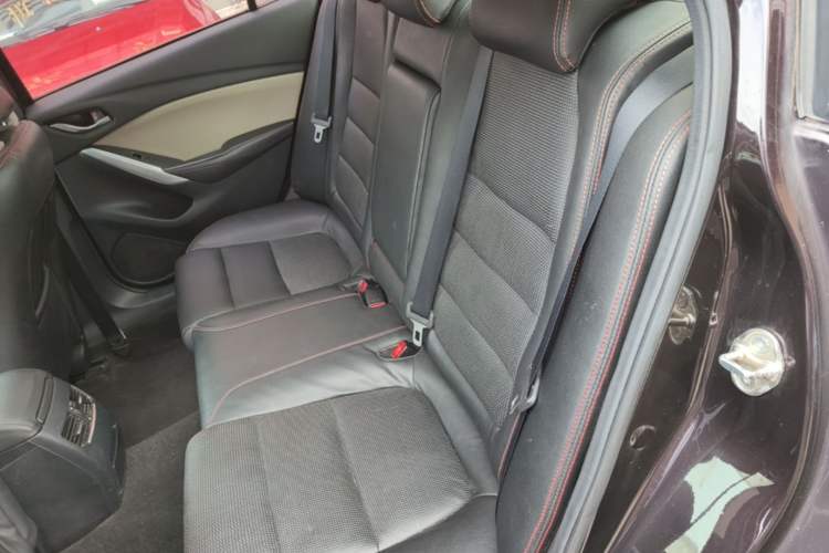 Used Mazda Atenza 2014 2.0L Blue Sky Fashion Edition Left Rear Seat